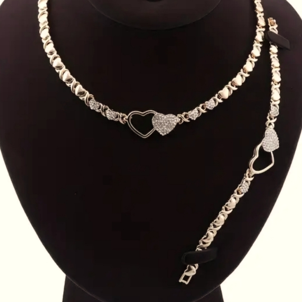 Elegant Silver Heart Necklace and Bracelet Set